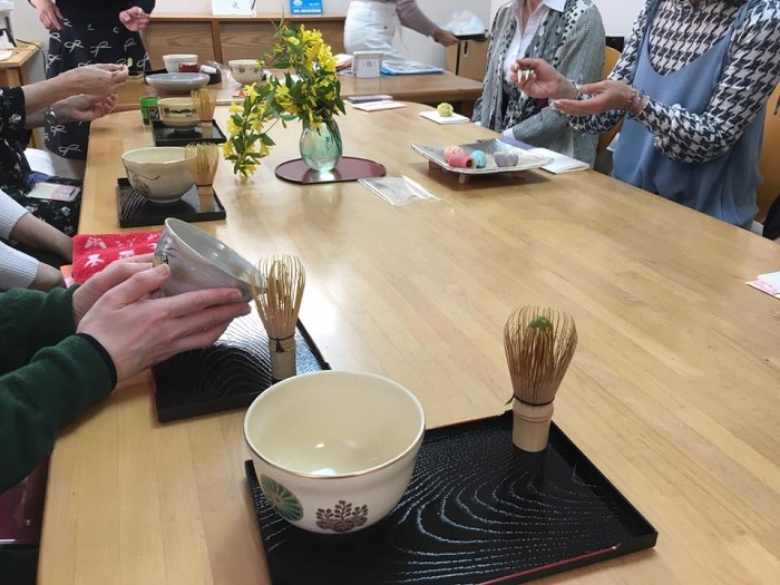 ゆるゆると気楽に学ぶ茶道教室