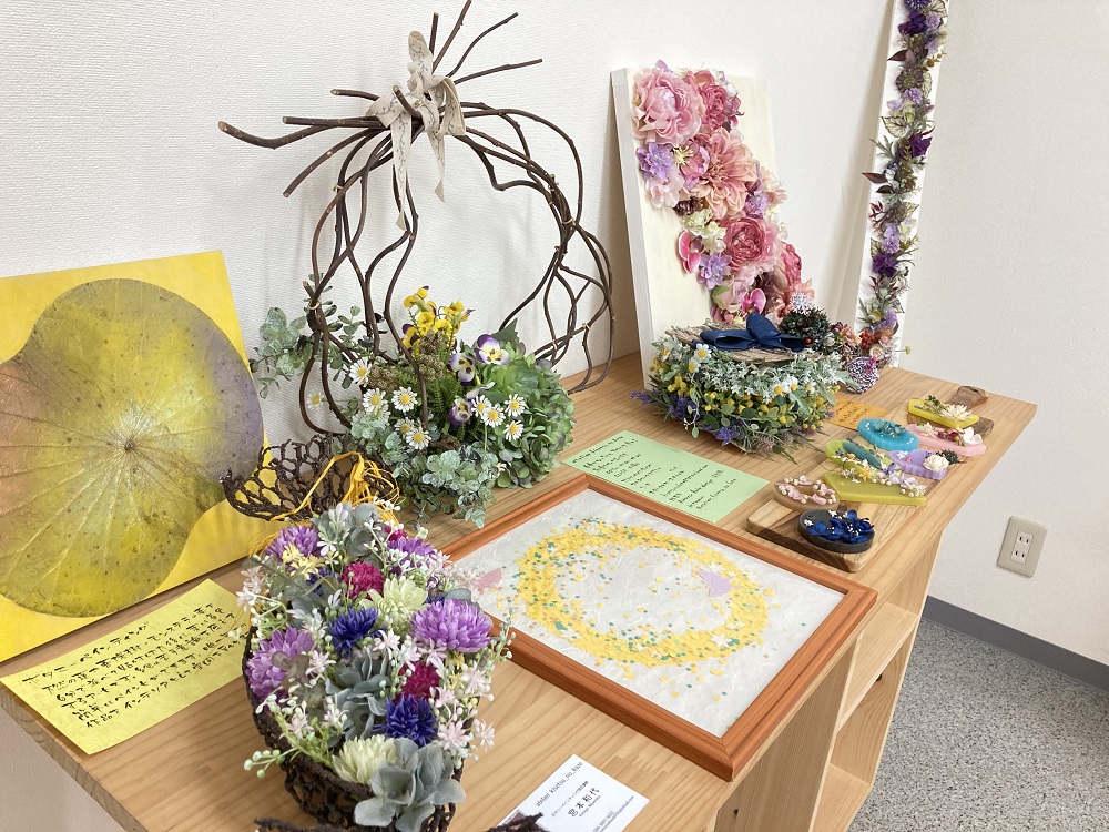 メンバー有志による創作作品展示