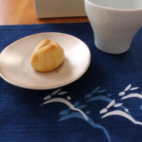 藍染リバーシブルティーマット(はねうさぎ)